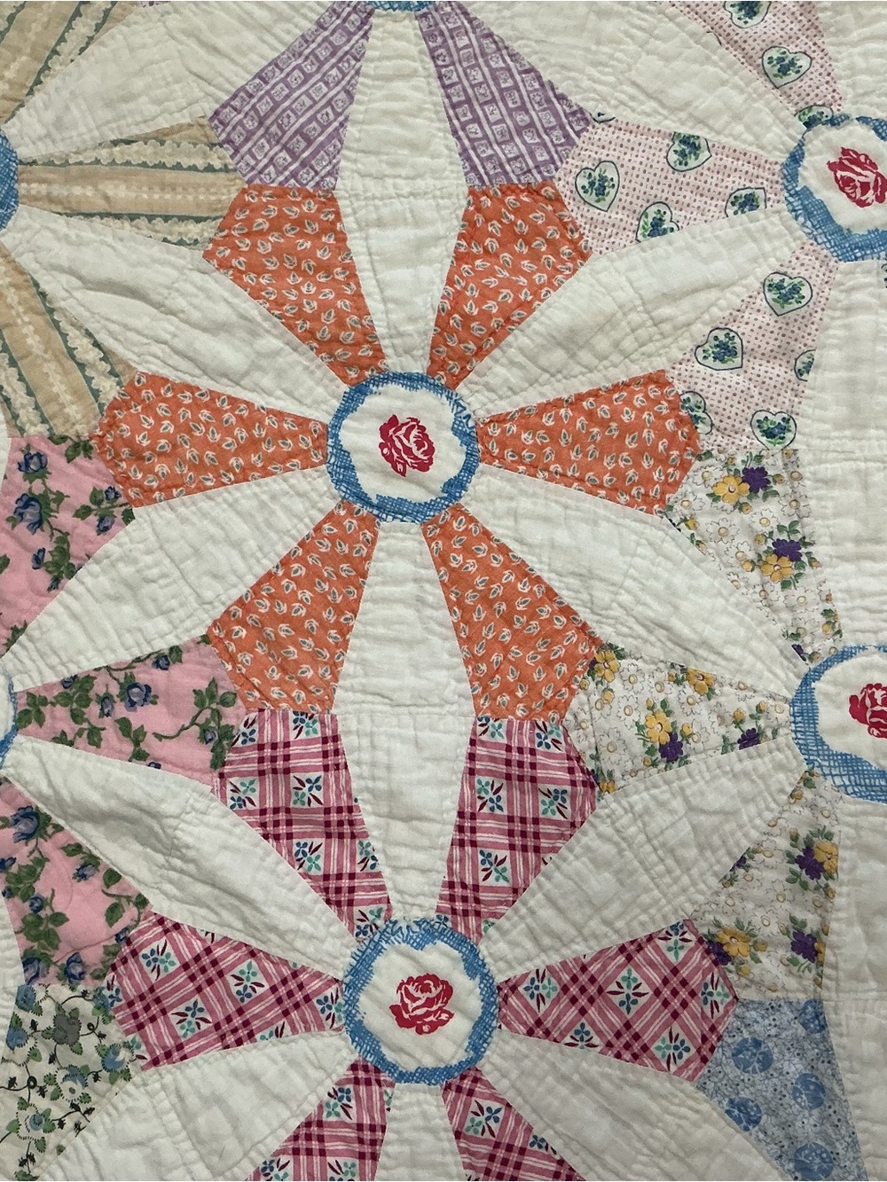 Vintage Floral Pinwheel Patchwork Quilt CottageCore 65”x86” - Picture 10 of 11